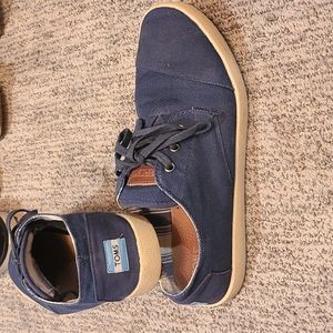 Navy Blue Toms